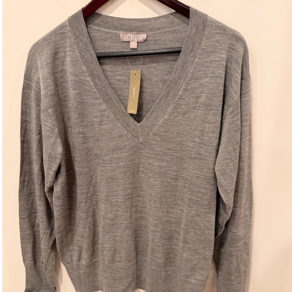 J.Crew Mens Merino Wool V-Neck Sweater Heather Grey CB925 Size M NEW